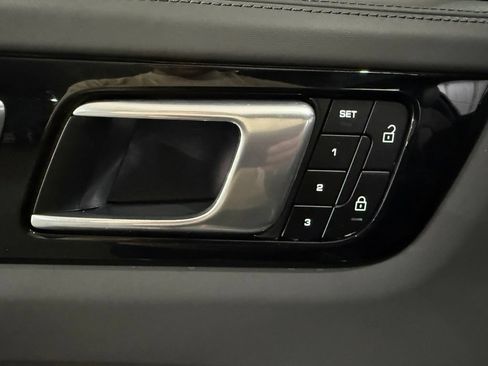 Used 2022 Porsche Cayenne GTS AWD/4WD image 22