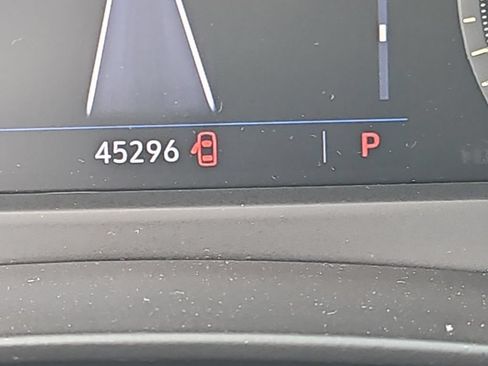Used 2019 Cadillac XT4 Premium Luxury w/ Enhanced Visibility Package FWD image 2