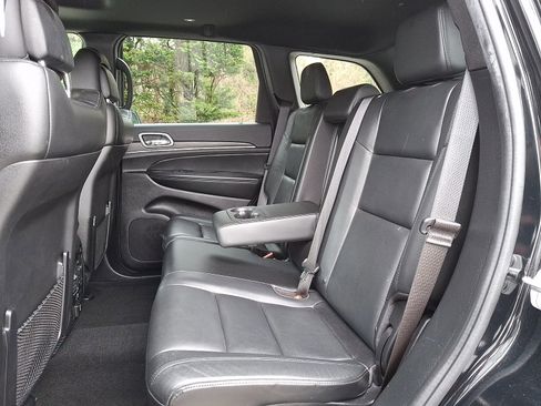 Used 2021 Jeep Grand Cherokee Limited image 10