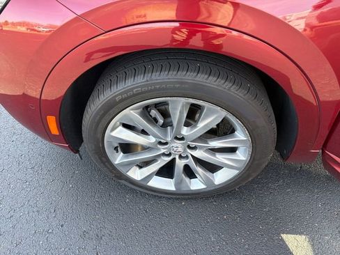 Used 2023 Buick Envision Avenir AWD/4WD image 32