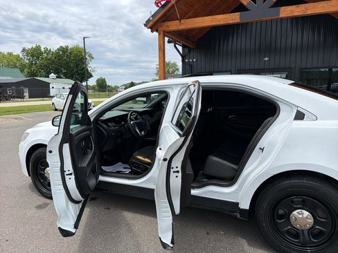 Used 2015 Ford Taurus Police Interceptor AWD image 7
