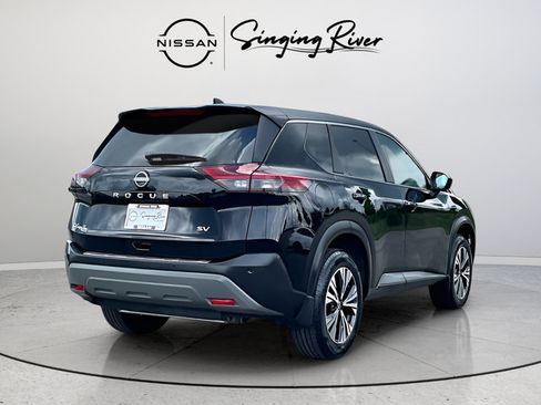 Certified 2023 Nissan Rogue SV FWD image 6