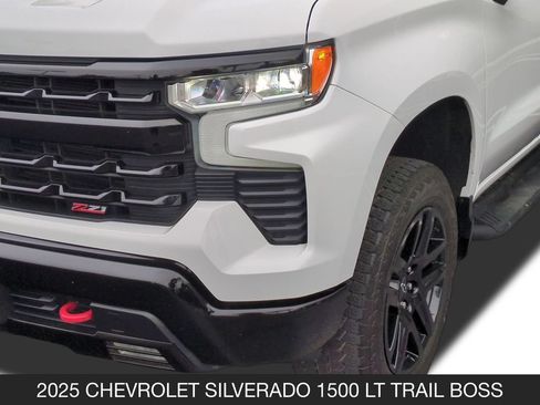 Used 2025 Chevrolet Silverado 1500 LT Trail Boss w/ Protection Package AWD/4WD image 10