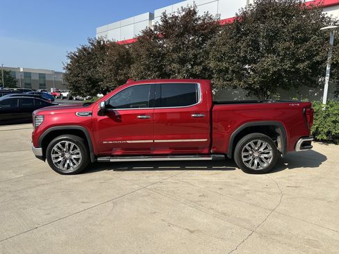 Used 2024 GMC Sierra 1500 SLT w/ SLT Premium Plus Package AWD/4WD image 9