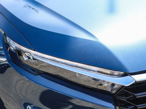 Used 2025 Honda CR-V EX-L image 6