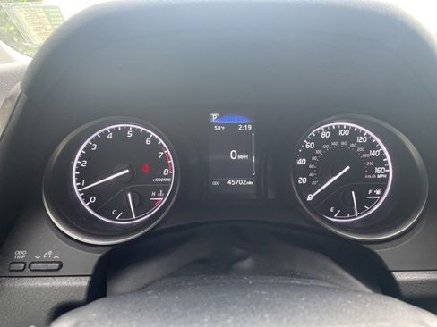 Certified 2023 Toyota Camry SE image 6