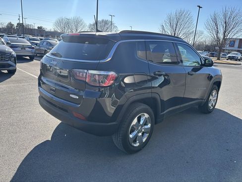 Used 2018 Jeep Compass Latitude w/ Popular Equipment Group image 7