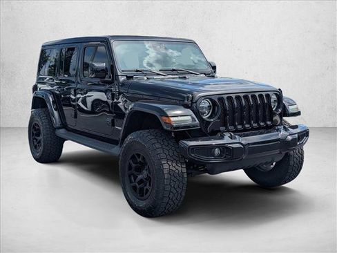 Used 2020 Jeep Wrangler Unlimited Sahara AWD/4WD image 3