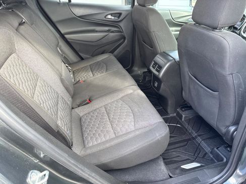 Used 2020 Chevrolet Equinox LT w/ Driver Convenience Package image 10