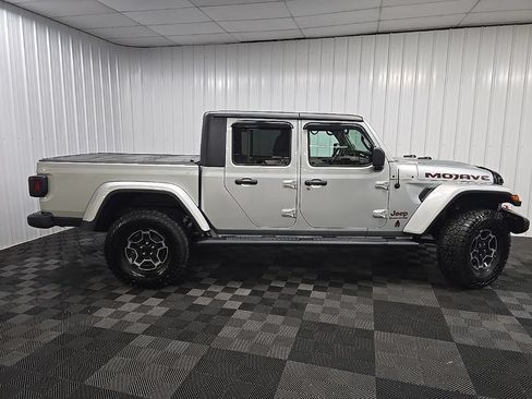 Used 2022 Jeep Gladiator Mojave w/ Cold Weather Group AWD/4WD image 2