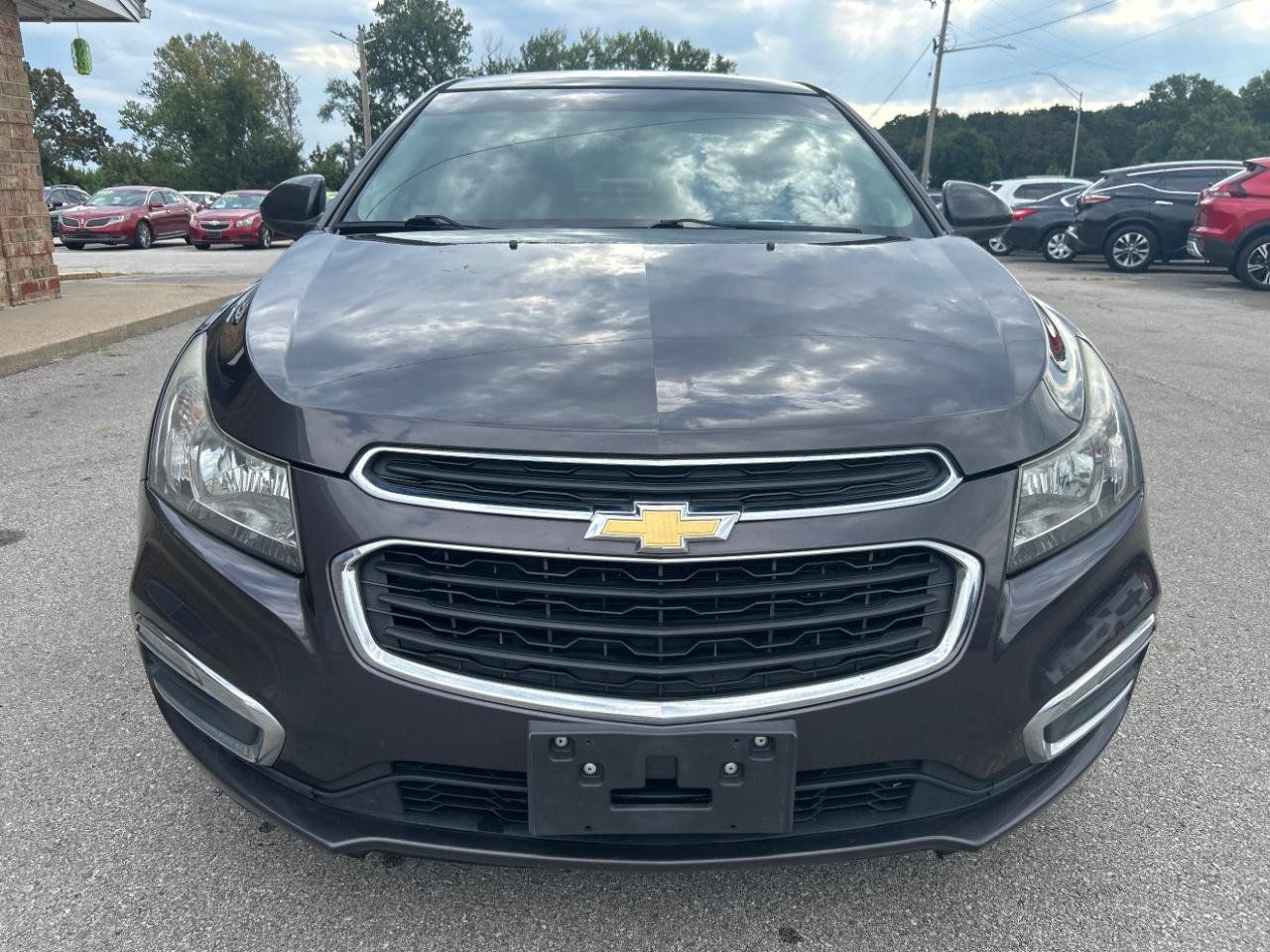 Used 2016 Chevrolet Cruze LT FWD image 2