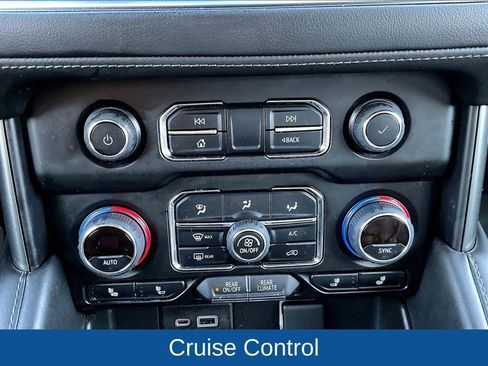 Used 2022 Chevrolet Tahoe LT image 16