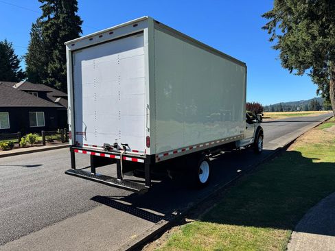 Used 2019 Ford F550 4x4 Regular Cab Super Duty image 5