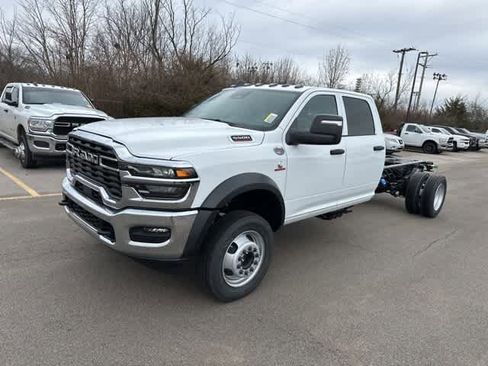 New 2026 RAM 5500 Tradesman w/ Chrome Appearance Group image 10