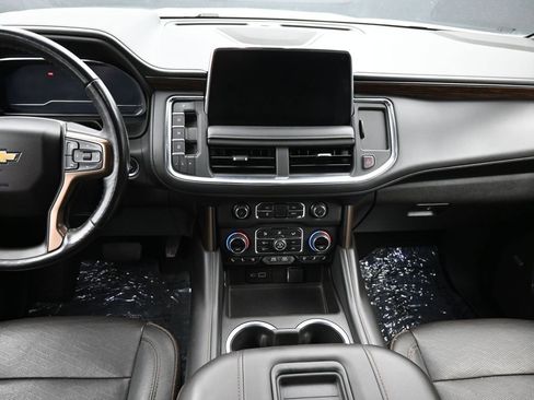 Used 2022 Chevrolet Suburban High Country w/ LPO, Illumination Package AWD/4WD image 13