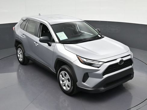 Used 2025 Toyota RAV4 LE FWD image 23