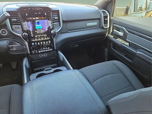 Used 2021 RAM 2500 Big Horn w/ Level B Equipment Group image 11