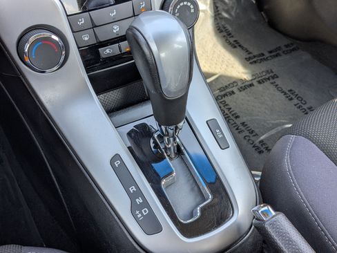 Used 2013 Chevrolet Cruze LT FWD image 25