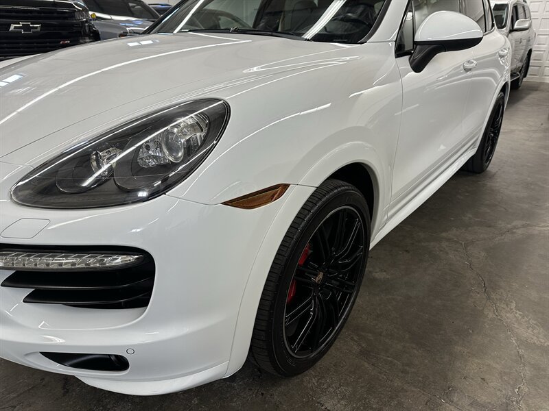 Used 2014 Porsche Cayenne GTS AWD/4WD image 18