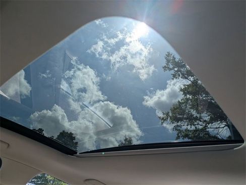 Used 2026 Genesis G70 2.5T Prestige image 9