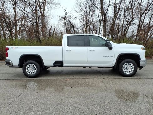 New 2026 Chevrolet Silverado 3500 LT w/ All Star Edition image 17