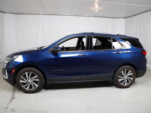 Used 2022 Chevrolet Equinox Premier AWD/4WD image 19
