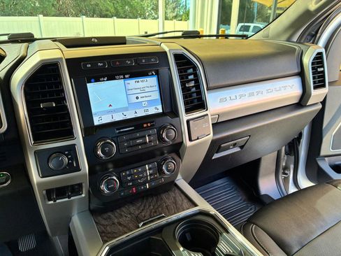 Used 2019 Ford F350 Lariat w/ Lariat Ultimate Package image 21