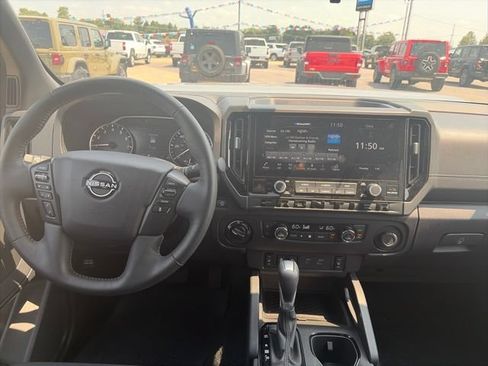 Used 2026 Nissan Frontier SV w/ SV Convenience Package AWD/4WD image 14
