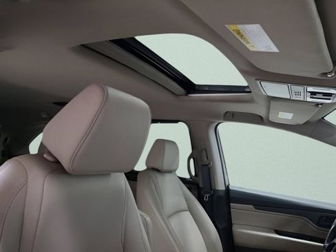 Used 2019 Honda Odyssey EX-L image 11