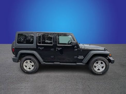 Used 2012 Jeep Wrangler Unlimited Sport image 6