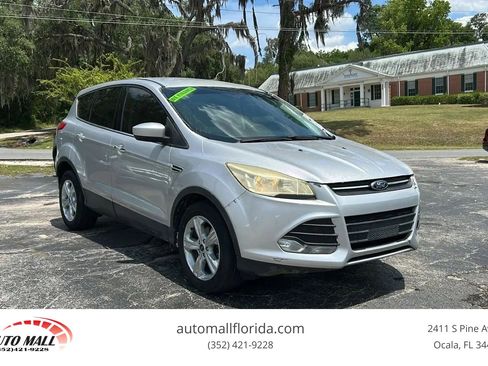 Used 2016 Ford Escape SE FWD image 1