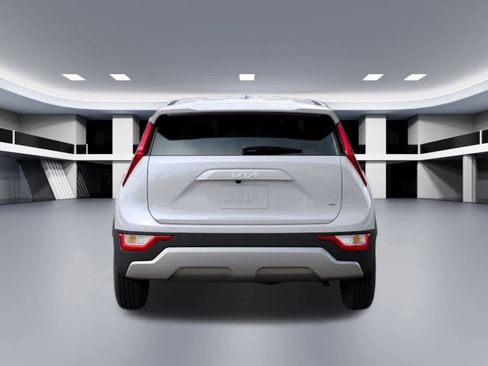 New 2026 Kia Niro LX image 5