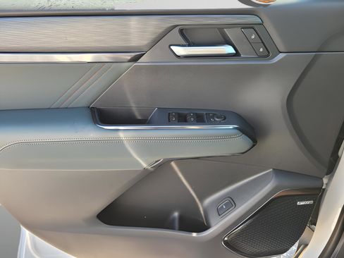 New 2026 GMC Acadia AT4 w/ Super Cruise Package image 31