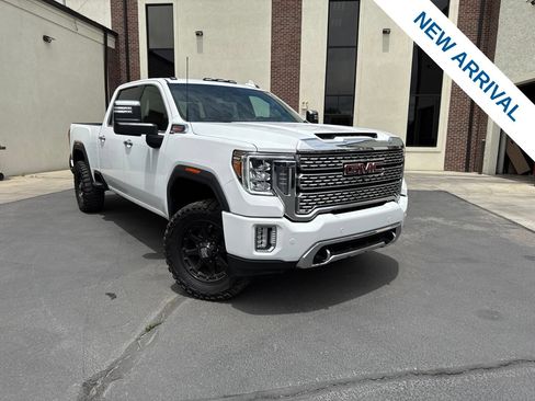 Used 2022 GMC Sierra 3500 Denali w/ Technology Package AWD/4WD image 1