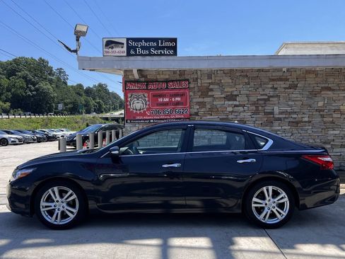 Used 2017 Nissan Altima 3.5 SL FWD image 3