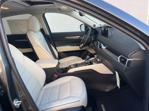 New 2025 MAZDA CX-5 AWD 2.5 S w/ Premium Plus Pkg image 29
