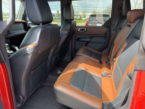 Used 2024 Ford Bronco Outer Banks AWD/4WD image 8