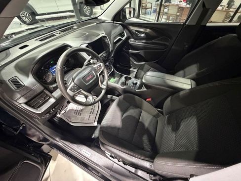 Used 2024 GMC Terrain SLE w/ Driver Convenience Package FWD image 18
