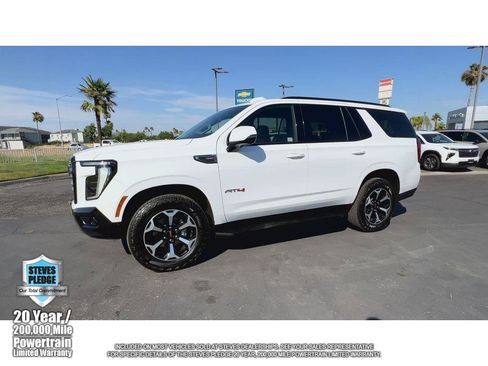 Certified 2025 GMC Yukon AT4 AWD/4WD image 8