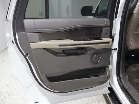 Used 2020 Ford Expedition Max Limited AWD/4WD image 17
