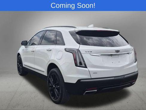 Used 2023 Cadillac XT5 Sportv w/ LPO, Floor Liner Package AWD/4WD image 4