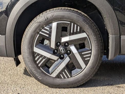 New 2026 Nissan Kicks SV image 9