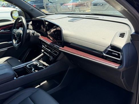 Used 2025 Chevrolet Traverse Z71 w/ Enhanced Driving Package AWD/4WD image 18
