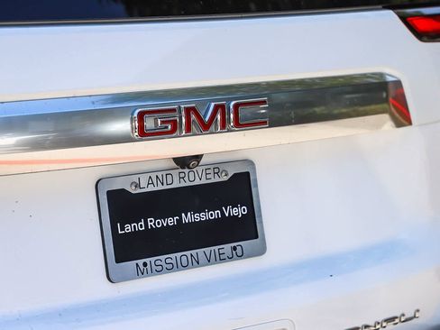 Used 2022 GMC Yukon XL Denali AWD/4WD image 8