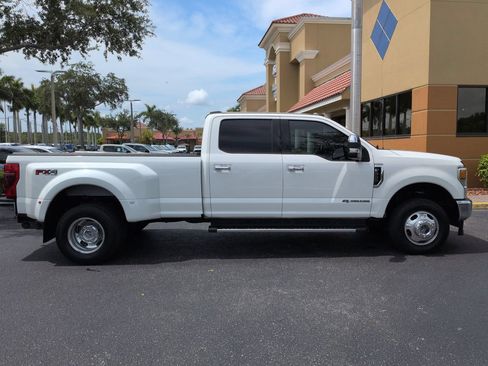 Used 2020 Ford F350 Lariat AWD/4WD image 3