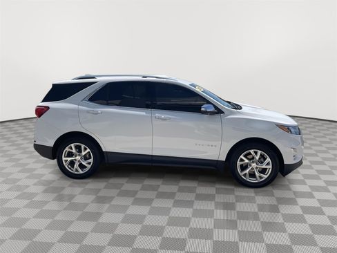 Used 2020 Chevrolet Equinox Premier FWD image 3