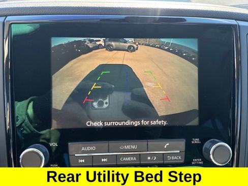 Used 2024 Nissan Titan SV w/ SV Convenience Package image 21