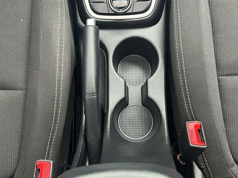 Used 2024 Hyundai Venue SEL FWD image 29