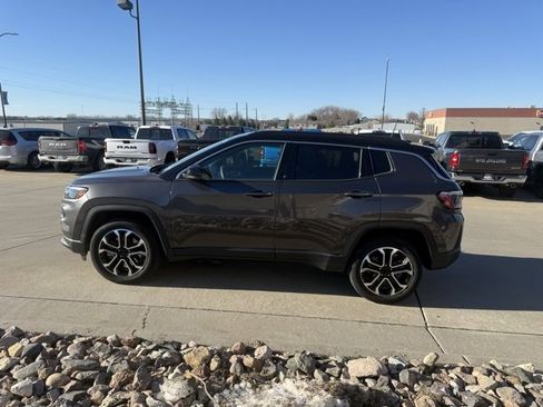 Used 2024 Jeep Compass Limited image 4