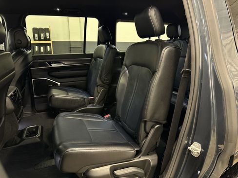 Used 2024 Jeep Wagoneer Series II image 20